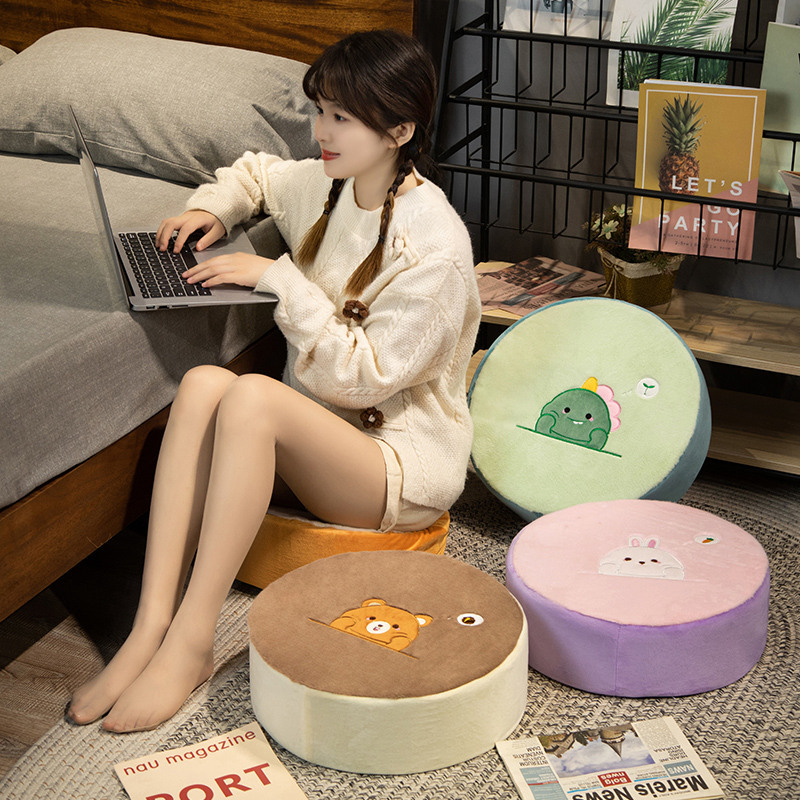 Column-Shaped Cushion - Image 3